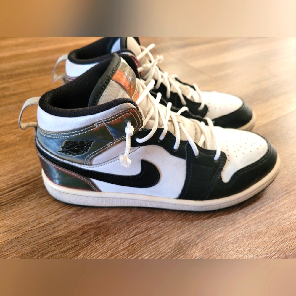 Kids Nike Air Jordan 1 Mid SE Heat Reactive Color Change size 3